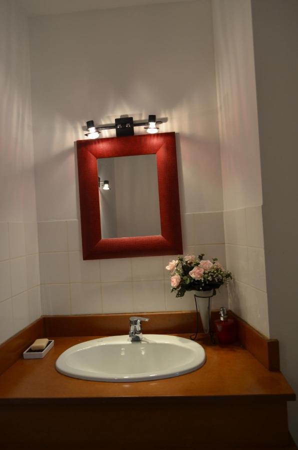 Chambre d'hôtes THE YELLOW CUBE Aubiere Ngoại thất bức ảnh